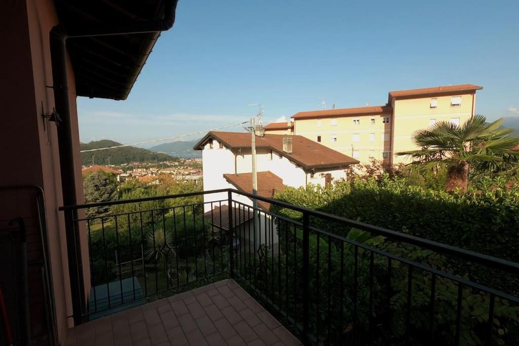 Hygge Holiday House Luino Buitenkant foto