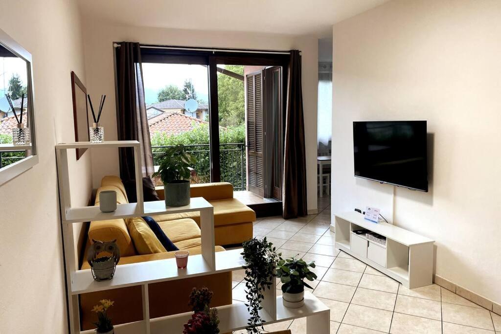 Hygge Holiday House Luino Buitenkant foto